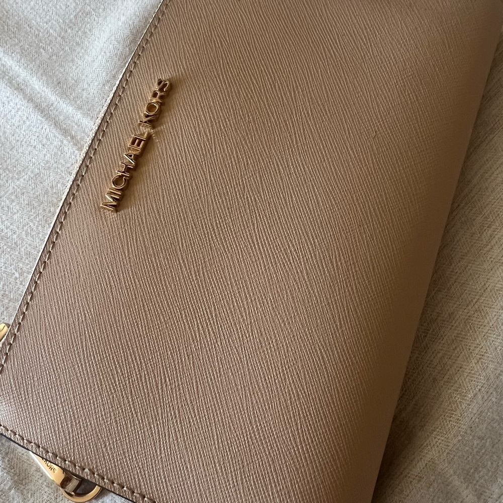 Michael Kors Beige Leather Wristlet
